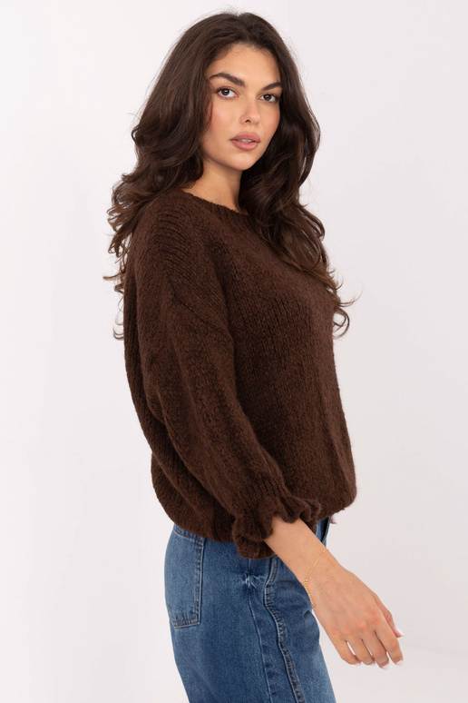 Tumši brūns džemperis