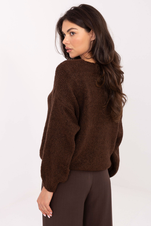 Tumši brūns džemperis