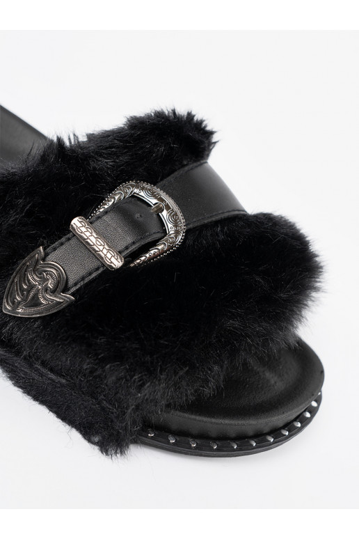 Čības z ekofutra z dekoracyjną klamrą