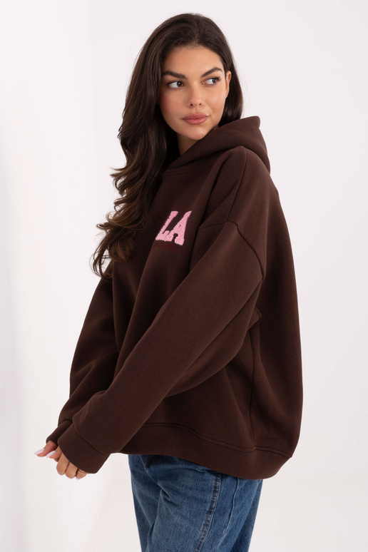 Tumši brūns džemperis