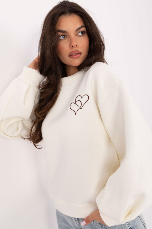 Krēmkrāsas džemperis