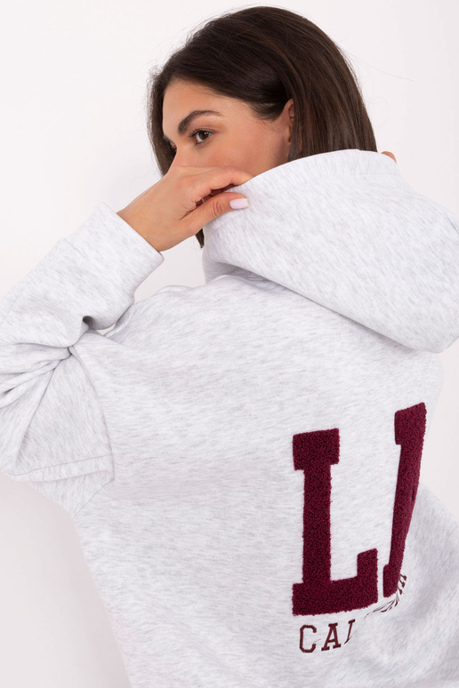 Gaiši pelēks džemperis