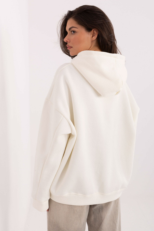 Krēmveida džemperis