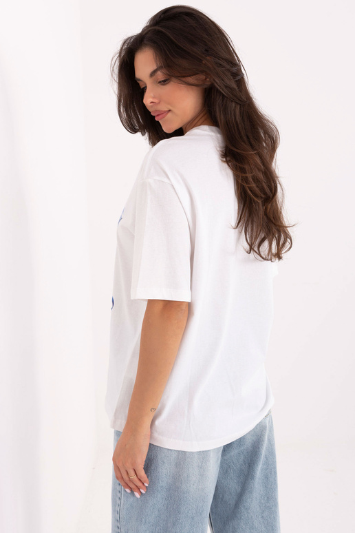 Balti un zili T-krekli