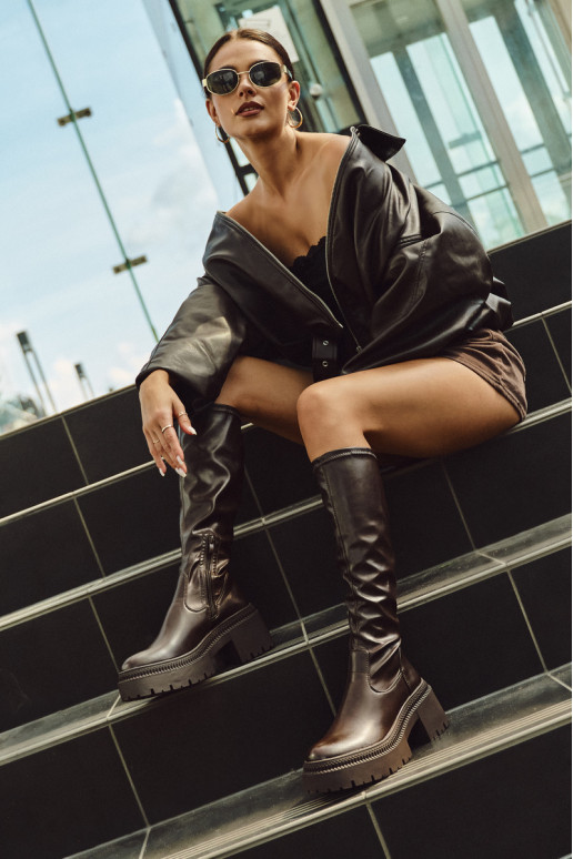 Sieviešu garie zābaki uz masīviem papēžiem un platformas, iekāpjamais modelis brūnā krāsā Florinne