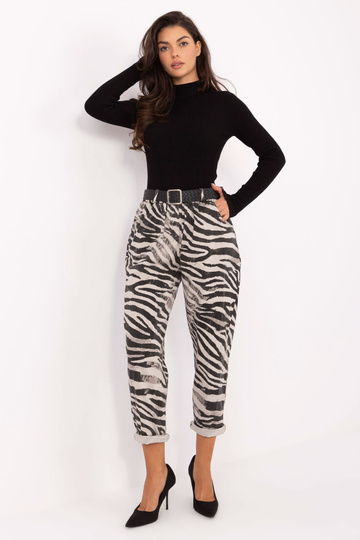 Gaiši smilšu krāsas bikses 2