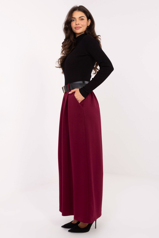 Burgundas krāsas bikses