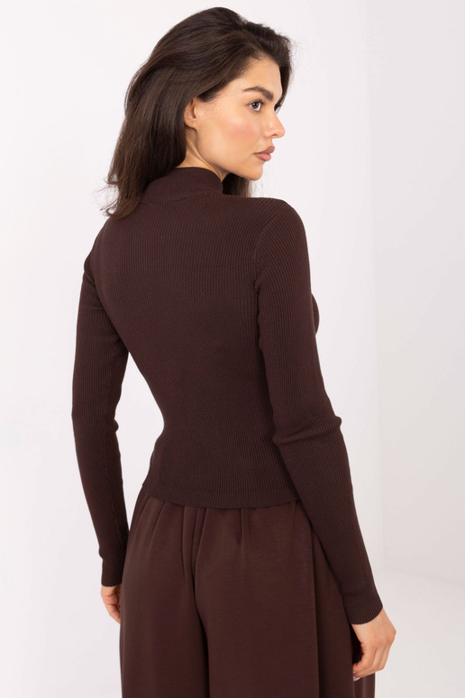 Tumši brūns džemperis