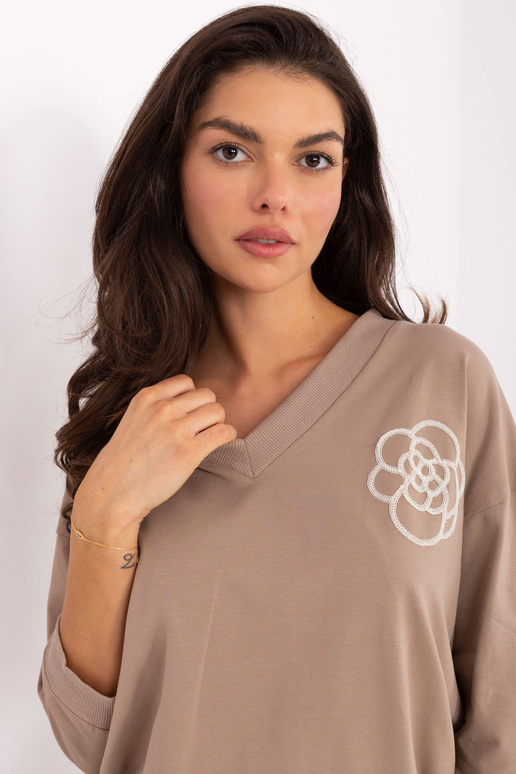 Tumši smilškrāsas blūze