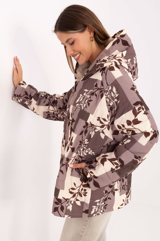 Jaka smilšu krāsā