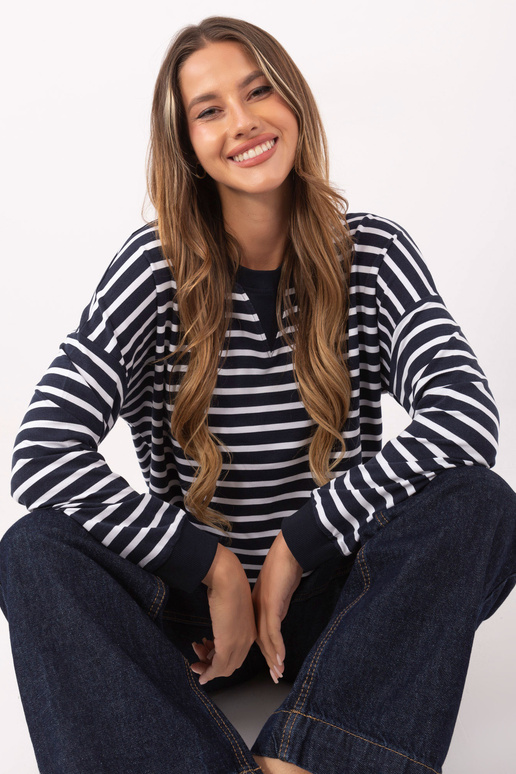 Blūze tumši zilā krāsā