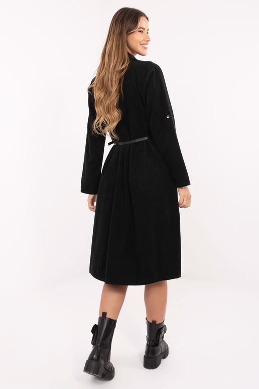 Kleita melnas krāsas