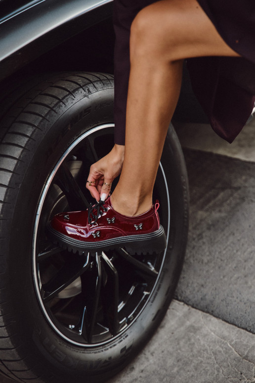 Laque   apavi  Z Przypinkami Artiker 57C0336 bordo krāsas