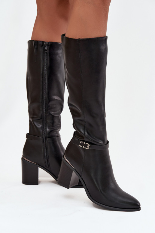 Sieviešu garie zābaki siltināti ar papēdi ar sprādzēm Sergio Leone KZ25738 Melns Sieviešu garie zābaki siltināti ar papēdi ar sprādzēm Sergio Leone KZ25738 Melns