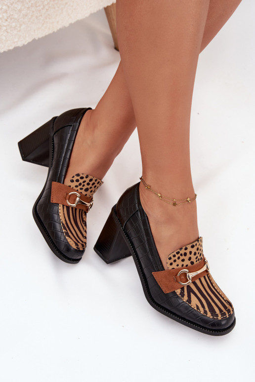 Sieviešu augstpapēžu kurpes ar iedobēm un zelta krāsas detaļām, melnas un smilšu krāsā, Novella