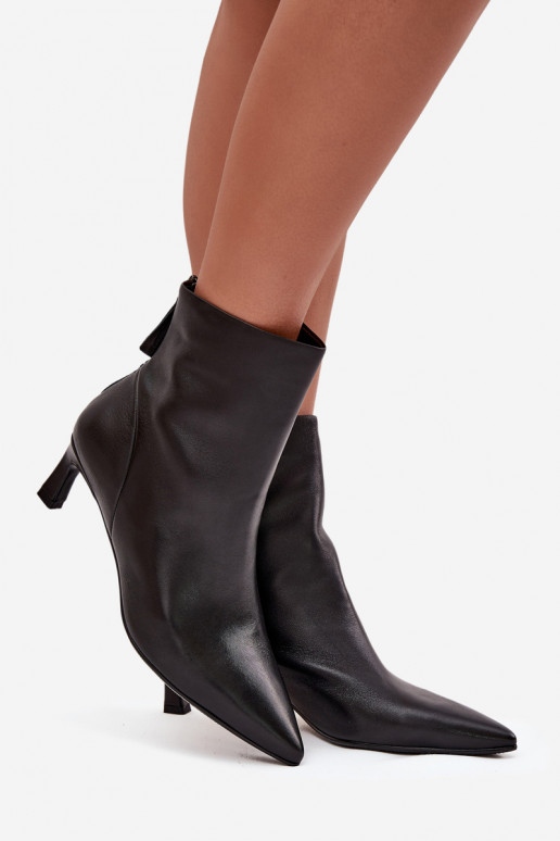 Sieviešu puszābaki Z Naturalnej Skóry ar papēdi D&A CR52-661 Melns