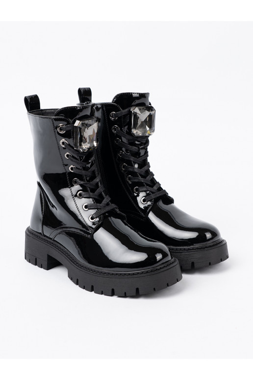 Laque  sieviešu zābaki Melnas krāsas