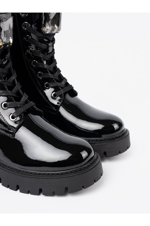 Laque  sieviešu zābaki Melnas krāsas