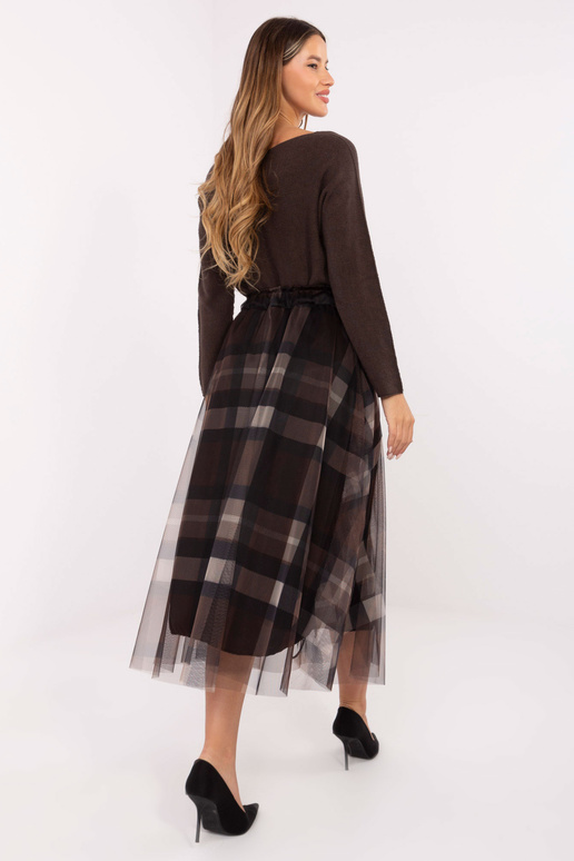 Melni brūni svārki