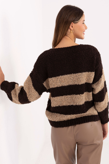 Tumši brūns džemperis