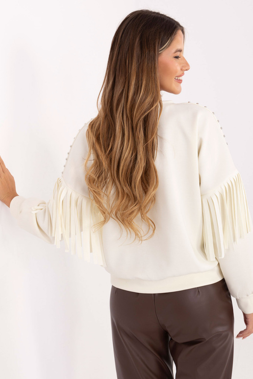 Krēmkrāsas džemperis