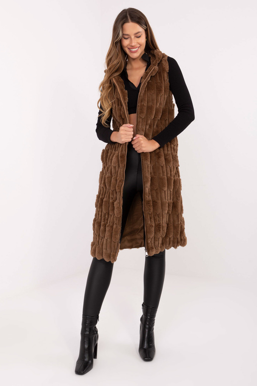 Tumši smilškrāsas veste