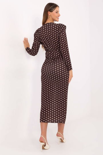 Tumši brūna kleita