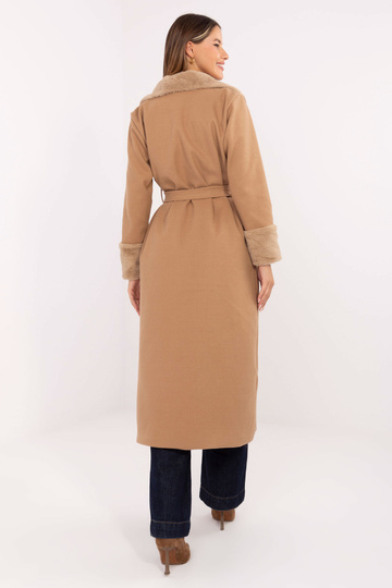 Kamieļa krāsas mētelis 2