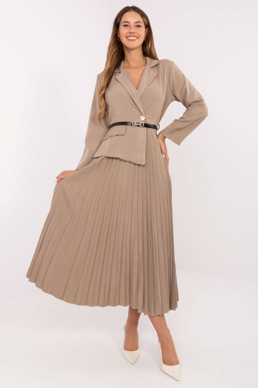 Smilškrāsas kleita