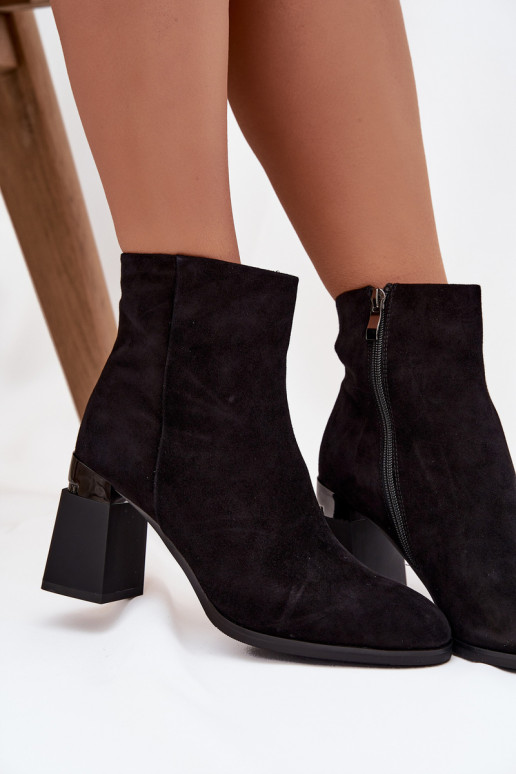 Sieviešu puszābaki Z Naturalnego Zamszu ar papēdi siltināti D&A CR52-718 Melns