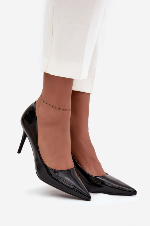 Sieviešu lakotie augstpapēžu kurpes „Jadira" ar smailiem galiem, melnā krāsā Sieviešu lakotie augstpapēžu kurpes „Jadira" ar smailiem galiem, melnā krāsā