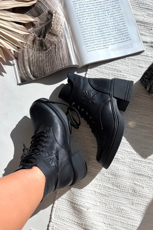 Sieviešu dabīgas ādas zābaki ar platformām, siltināti, Vinceza 39950 melnā krāsā