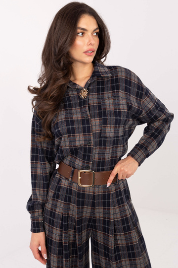 Tumši zili krekli 2