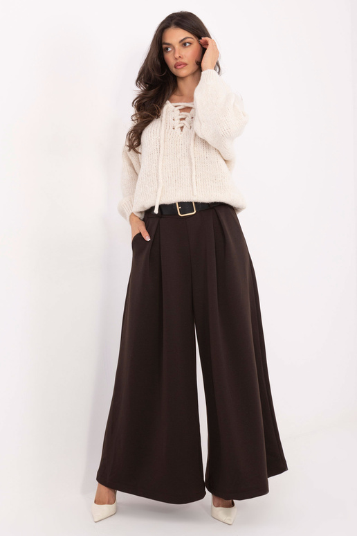 Tumši brūnas bikses