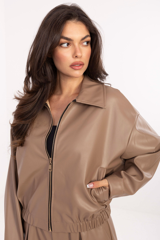 Tumši smilškrāsas jaka