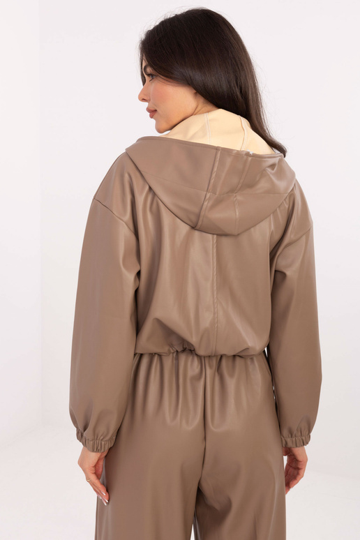 Tumši smilškrāsas jaka