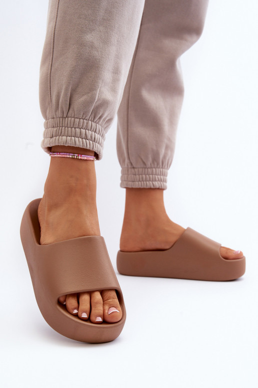  Čības ar masīvu zoli brūnas krāsas Oreithano