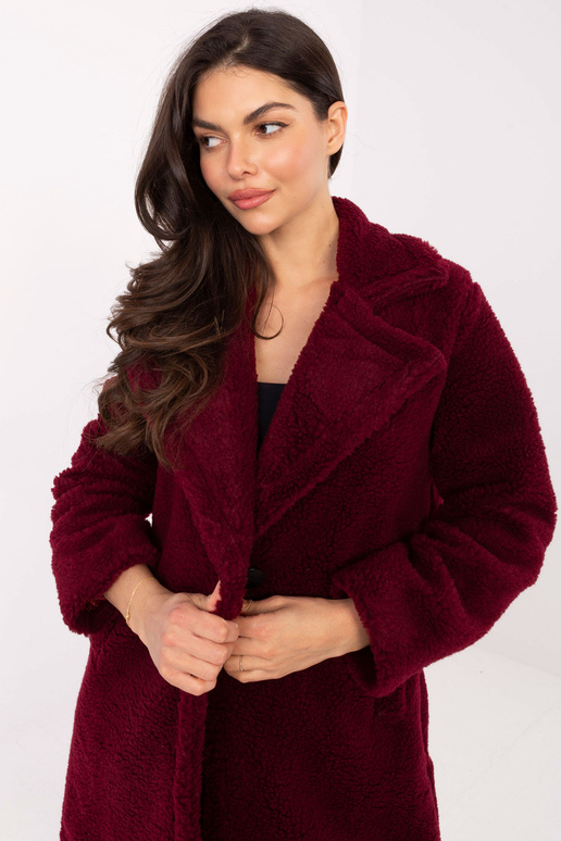 Garš sarkans mētelis