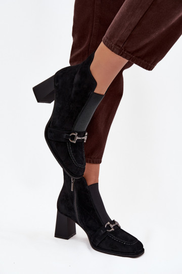 Sieviešu puszābaki Z Naturalnego Zamszu ar papēdi Artiker 57C0124 Melns