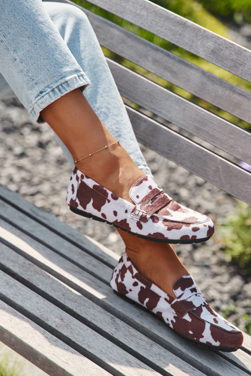 Sieviešu plakanie mokasīni ar pleķiem brūnā-baltā krāsā "Soreline" Sieviešu plakanie mokasīni ar pleķiem brūnā-baltā krāsā "Soreline"