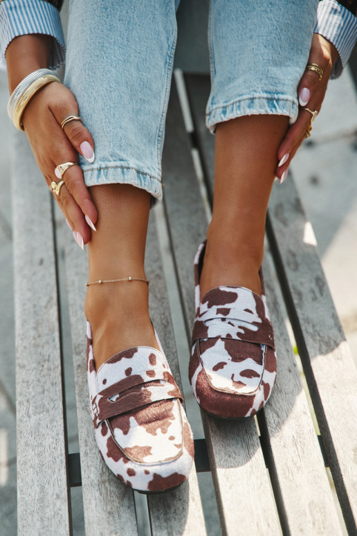 Sieviešu plakanie mokasīni ar pleķiem brūnā-baltā krāsā "Soreline" Sieviešu plakanie mokasīni ar pleķiem brūnā-baltā krāsā "Soreline"