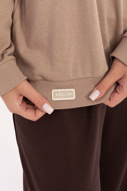 Tumši smilškrāsas blūzons