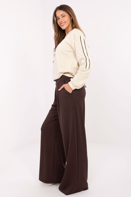 Tumši brūnas brīvā laika bikses