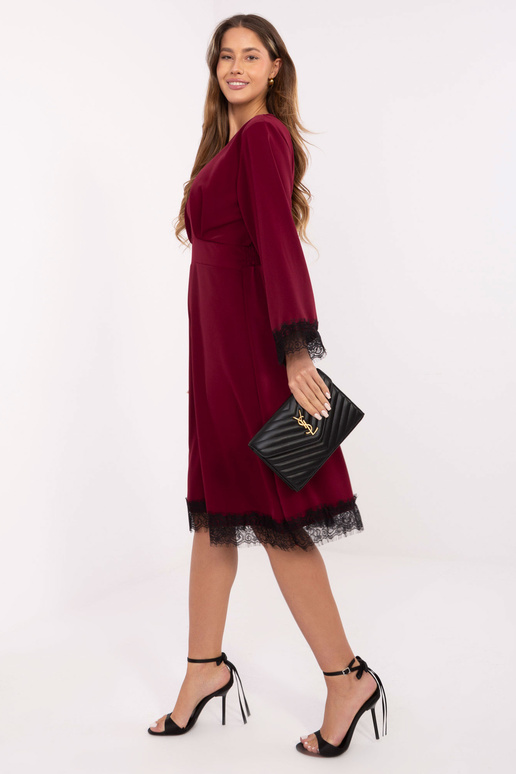 Bordo krāsas kleita