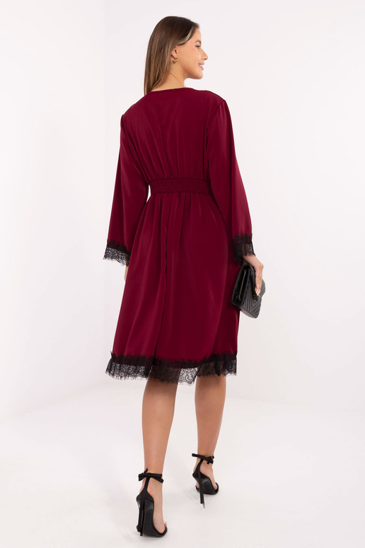 Bordo krāsas kleita