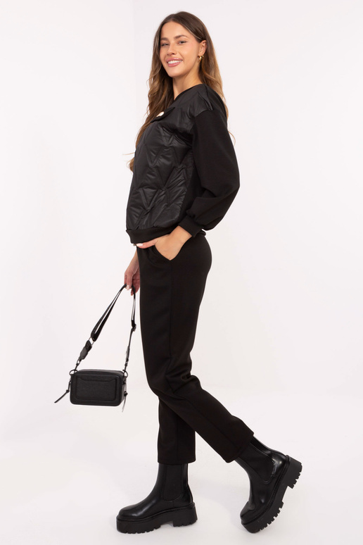 Komplekts melns Komplekts melns