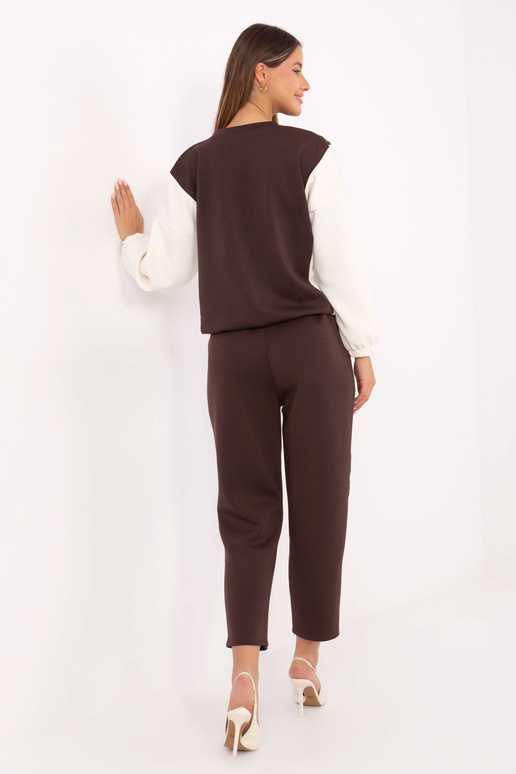 Komplekts brūns Komplekts brūns