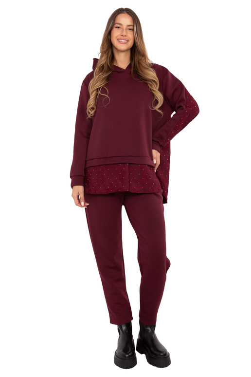 Komplekts bordo krāsā Komplekts bordo krāsā