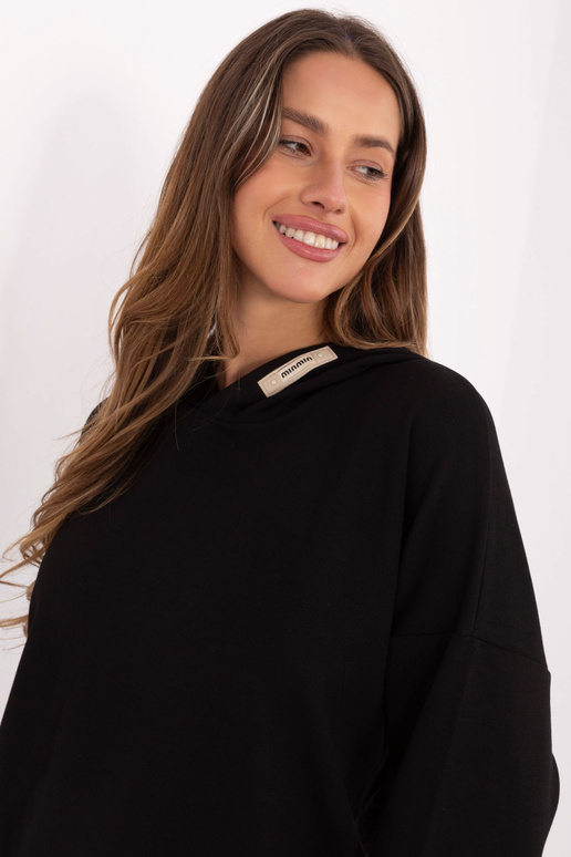 Tumši zils džemperis ar...