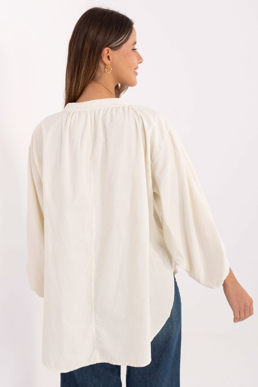 Gaiši smilškrāsas IT krekls